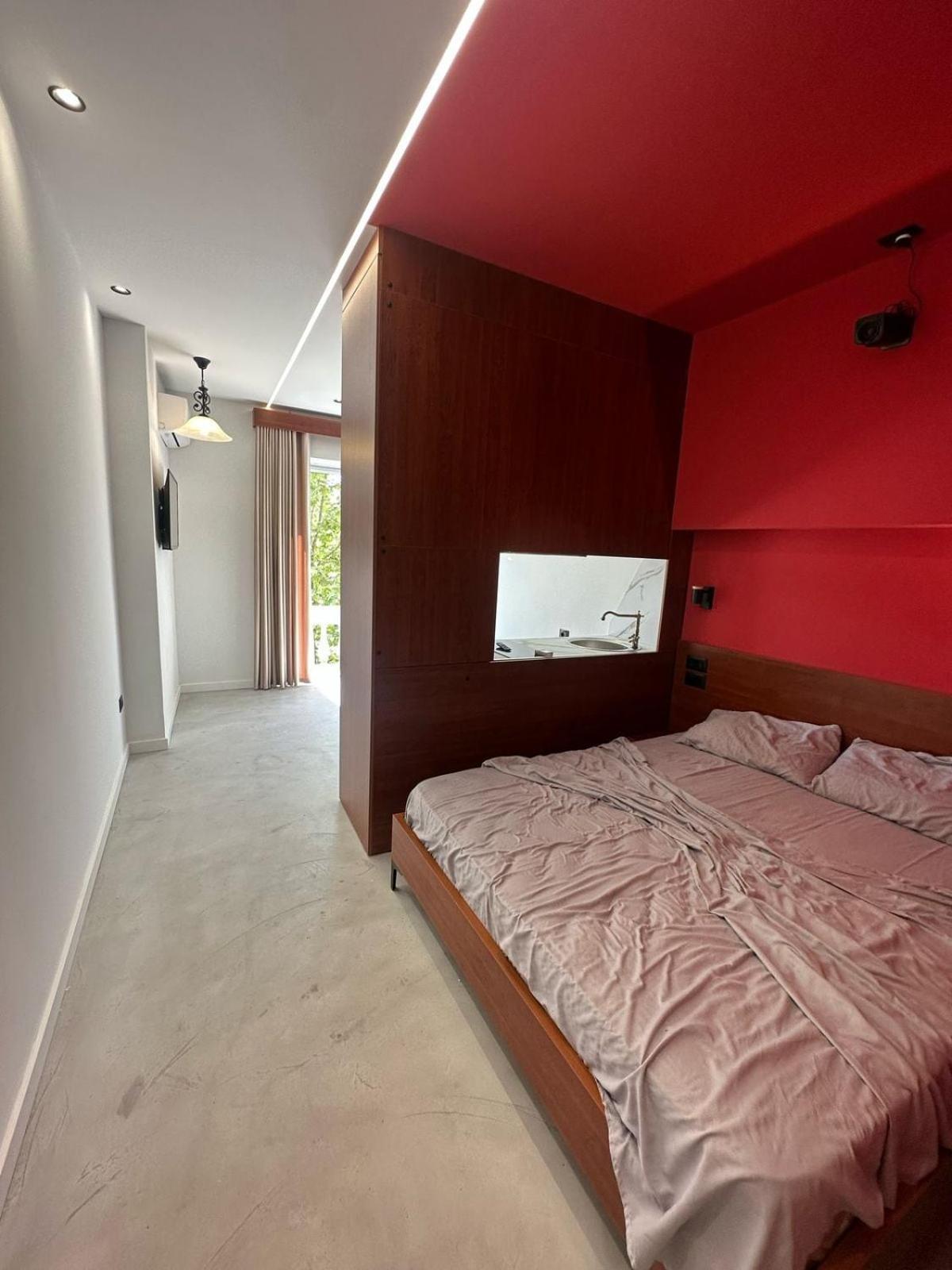 Modern In Historic Center Apartment